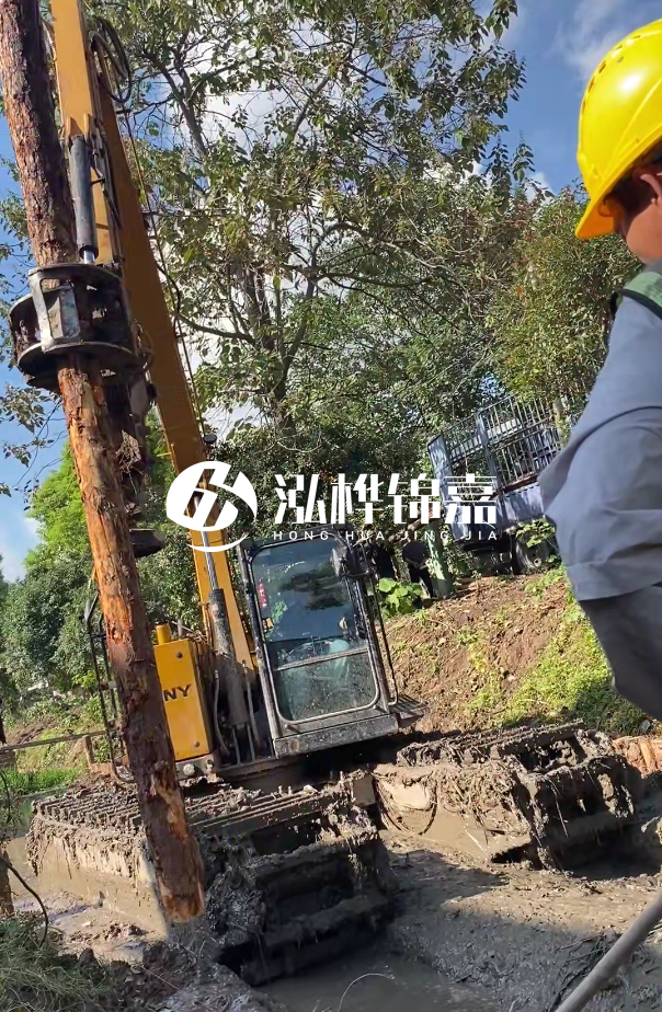 景德鎮(zhèn)河道清淤專業(yè)施工-狹窄河道挖機(jī)清理河道的方法？